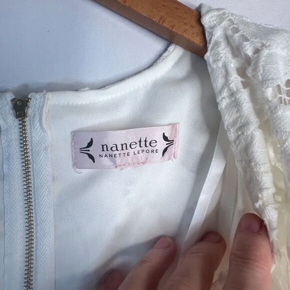 Nanette Lepore White Lace 3/4 Sleeve Back Zip Dressy Evening Blouse Size M/L - Picture 8 of 10